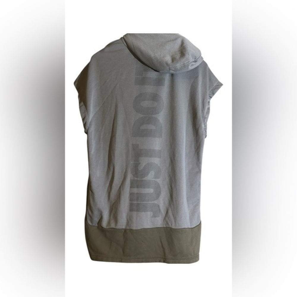 Nike sleeveless hoodie JUST DO IT Size L
Dri Fit -Sports gear athletic Gymcore